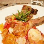 T-Bone Steak mit Bratkartoffelsalat